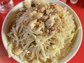 ラーメン二郎を週３で食ってるんやけど