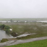 『雨の中、ラグビー場が姿を見せましたが厳しい状況です』の画像
