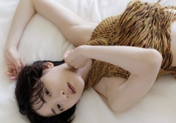 【朗報】生駒里奈、脱ぐ