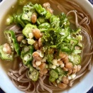 遅めのブランチはお蕎麦