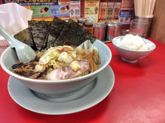 ラーメン 山岡家 青梅店@青梅市<限定・濃厚白みそとんこつラーメン＋半ライスセット＋海苔5枚>