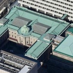 【悲報】日銀で「送金システム不備」、試用期間中の女性職員が発見して内部通報　→　お手柄と思いきや日銀から最悪の◯◯◯対応をされて提訴へ…