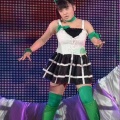 【画像】恵体アイドル、スカートが短すぎてケツがまる見えｗｗ