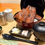 うな丼のマウンテンって？上草柳「うな美」大人気メニューのインパクトがすごい【やまとぴ広告】