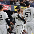 【2025/10/1 B10-5L】初回にオリックス・紅林、杉本、西野、若月の猛攻で一気にリードし、中盤には太田と頓宮の2ランや西野の適時打で相手を突き放す！チーム4連勝＆権田はプロ初勝利！