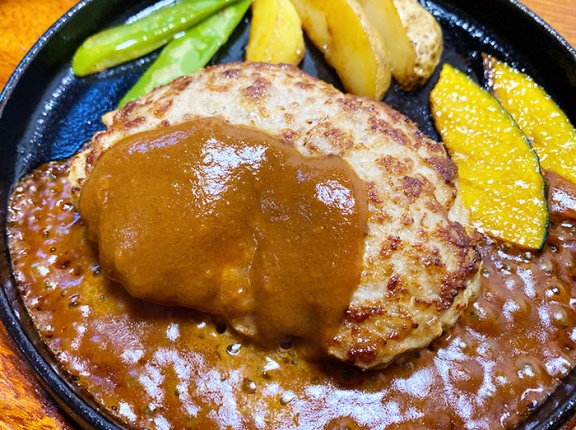 ハンバーグが肉肉しくて美味しい！函館市田家町「お肉のつしま」