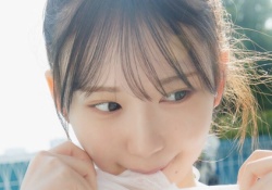 藤嶌果歩と金村美玖の『白ビキニ』を比較した結果wwwwwwwwwww