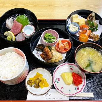 から揚げや刺身に限らず何を食べても美味しい店！函館市戸倉町「味処 八よし」