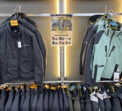 秋冬ウェアー続々入荷中！！