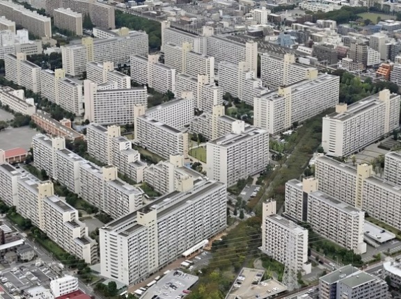 外国人「これがDanchiという日本の集合住宅らしいぞ！」