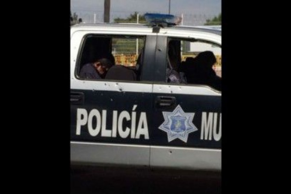 武装集団の待ち伏せ攻撃で警察官３人が殉職 メキシコ トラケパケ市 音の谷ラテンアメリカニュース