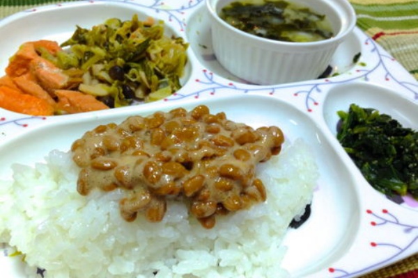 納豆とお箸 １歳７ヶ月 よつば便り