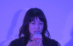 女優・菅野美穂さん「ここ何日間、家から生臭いニオイがする。もしかして心霊現象！？」 → ヤバすぎる原因が判明・・・