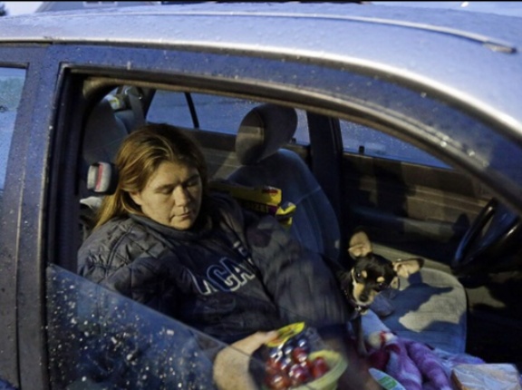 なぜアメリカで車上生活者が激増してるのか！？　海外の反応。