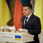 【画像】ゼレンスキー大統領、5年間で顔が変わりすぎてしまうｗｗｗｗ