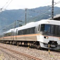 10月3日撮影　383系　ミニ「しなの83号」と、中央東線を検測するE491系East　i-E