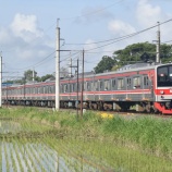 『205系武蔵野線M20編成にも編成札(ジョグジャ仕様)が設置される』の画像