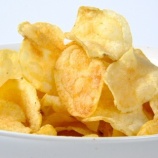 『好きなポテトチップスの味ランキング、3割が選んだ1位はやっぱり…』の画像
