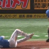日本ハム、浅間が死球で途中交代　手首付近に直撃で顔歪める…敵地騒然