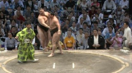 【動画】白鵬が逸ノ城にアッパー! 横綱らしからぬ行動に批判殺到…大相撲名古屋場所