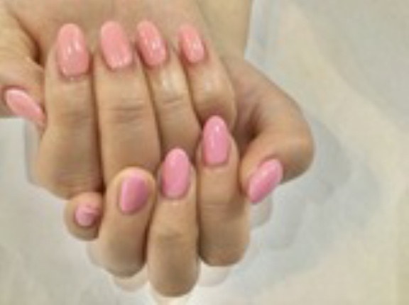 アシメが可愛い♡ パステルピンク2色のアシンメトリー春色ネイル🌸
