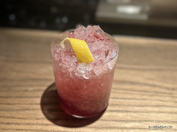 【Sugarray Apartment】　at　トンローSoi17　～静かにも賑やかにも楽しめるトンローのおしゃれBAR～