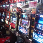 【衝撃】ワイジ（27）、年金も健康保険も納めずに「パチスロ」打ちまくった結果ｗｗｗ