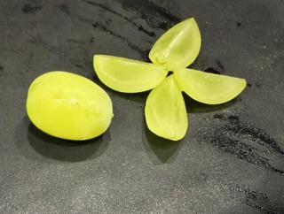 【警告】子供に『ブドウ一粒』を食べさせた末路がこれ