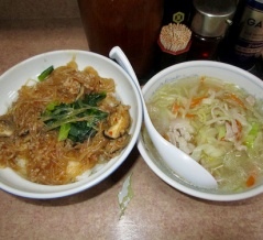 東新宿　太和飯店　麻婆春雨丼とミニたんめん