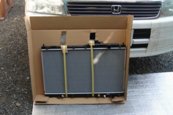 ステップワゴンラジエーター交換作業 毎日忙しいのですは