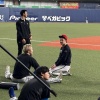 田宮は「１軍で会えて、うれしいですね。まず、僕が１軍にいられて良かったです」とにっこり。