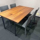 丸亀市にマスターウォール・セミオーダーテーブル・NANETTEチェア納品