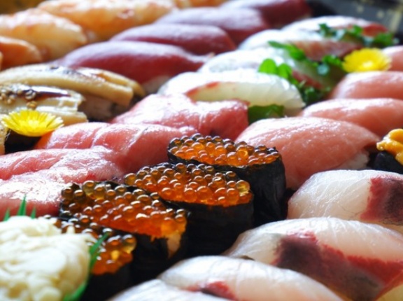 「寿司といえばとやま」×「飲食店」がコラボ!寿司を連想させる創作メニュー『とやまクラフト寿司』を提供!11月1日~提供開始。