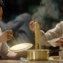 風呂で金属製の鍋に入れた麺を食べると不味くなる説を実際にやってみた結果ｗｗｗｗｗｗ