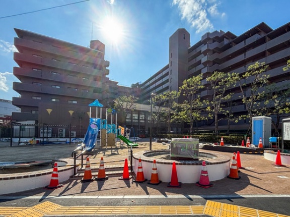 府道126号線ぞい西河原に「西河原1丁目児童遊園」って公園つくってる