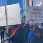 【？】在日ウガンダ人たち、日本政府が自分たちを十分に支援していないとして抗議デモ