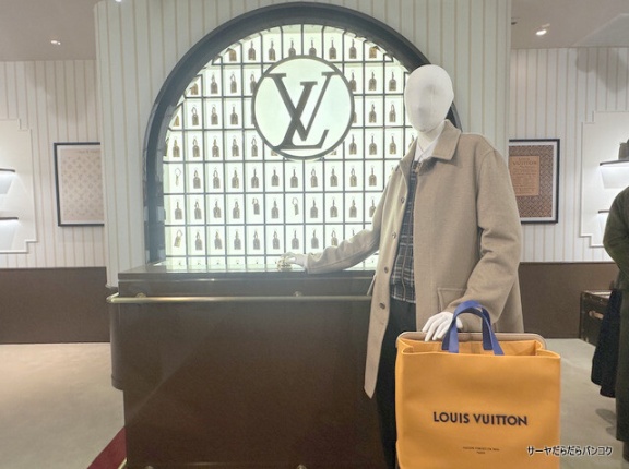 【Louis Vuitton Hotel Bangkok】　at　Santiphap Rd, 　～期間限定、入場無料　東南アジア最初のモノグラム130周年記念イベント～