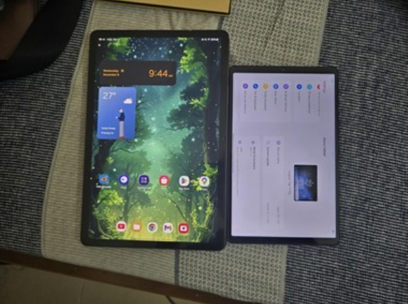 タブレットって買いたくなって買うけどすぐ使わなくなるよな。パソコンとスマホで十分