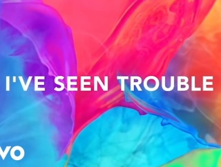 【和訳解説】Trouble（トラブル）：どん底も絶頂も見てきた。Avicii（アヴィーチー）が歌う「人生という名の長い旅」