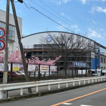 とうよー高校の新体育館、できてきてる。2025年春完成予定だそう。桐陽高等学校。(沼津市高島本町)