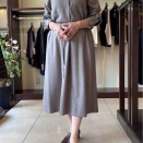 きちんと感のあるシャツタイプのワンピース