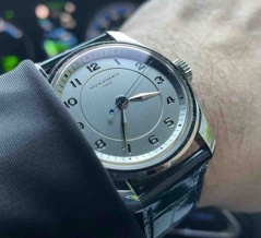 飛田直哉さんの時計