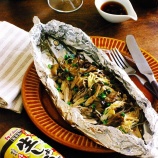 『さっぱりポン酢と生姜の香りのよいタレで脂がのったサンマと茸を美味しくいただく♪「しょうがポン酢でいただく秋刀魚とたっぷりきのこのホイル焼き」【レシピ1937】【スパイス大使】』の画像