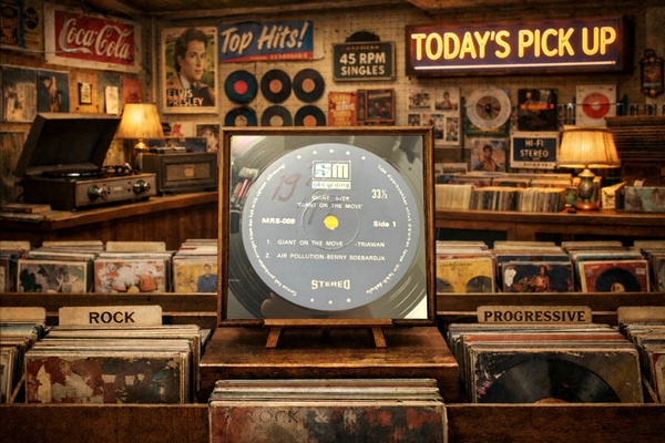 ◾️高音質USオリジナル盤■DION / ディオン■Yo Frankie■1LP Dayton / The Sound Of Music(7inch) / Capitol 1983 UK盤 VG+/VG+