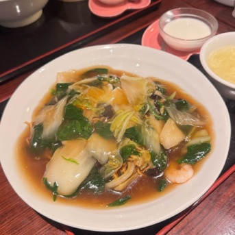 海皇（大阪 北新地）〜高級感ある店内でunder1000円のランチ！〜