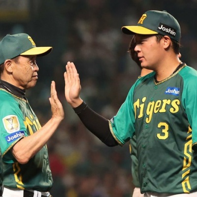 【特別セール品】 岡田彰布 2023年 優勝 胴上フィギュア ・チャンピオンリング その他
