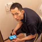 【警告】医師「トイレにスマホ持ち込んで10分以上座ってる人、アウトです…」