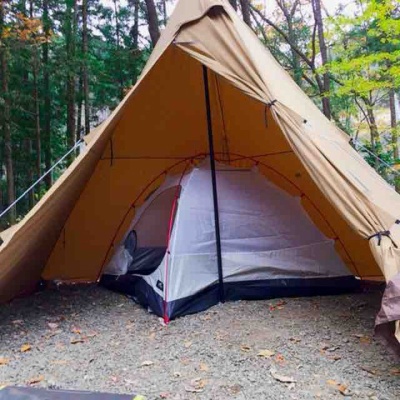 サーカスtcに2m 2mサイズインナーテントを入れるとこんな感じ カンガルーにはちとデカかった コスパキ 収納 物欲 面倒を乗り越えキャンプを楽しむコスパ キャンパー 目指せミニマル 自作多め