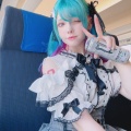 【画像】ロシアから移住したコスプレイヤー、日本人相手に無双中ｗｗｗ