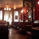 「喫茶店に行く奴はバカ。ファミレスならドリンクバー飲み放題」←反論できる？